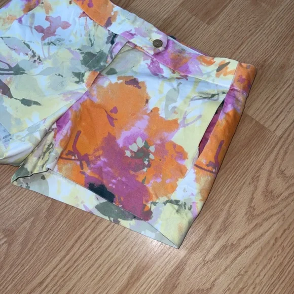 J. Crew Floral 3 Inch Inseam Colorful with Pockets Stretch Shorts Size 2 - Picture 2 of 8